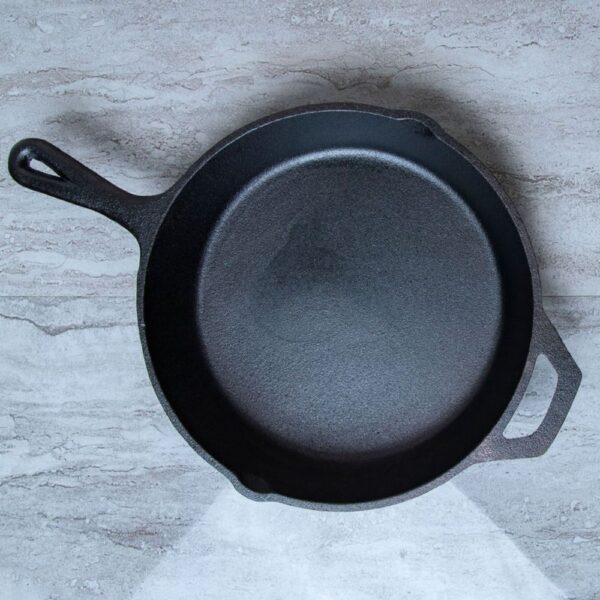 karibe-10-cast-iron-skillet