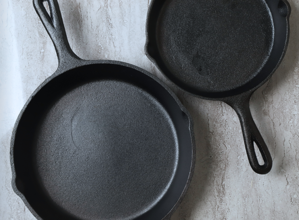 Best Reasons Why Everyone Should Use Cast Iron Cookware! 🍳